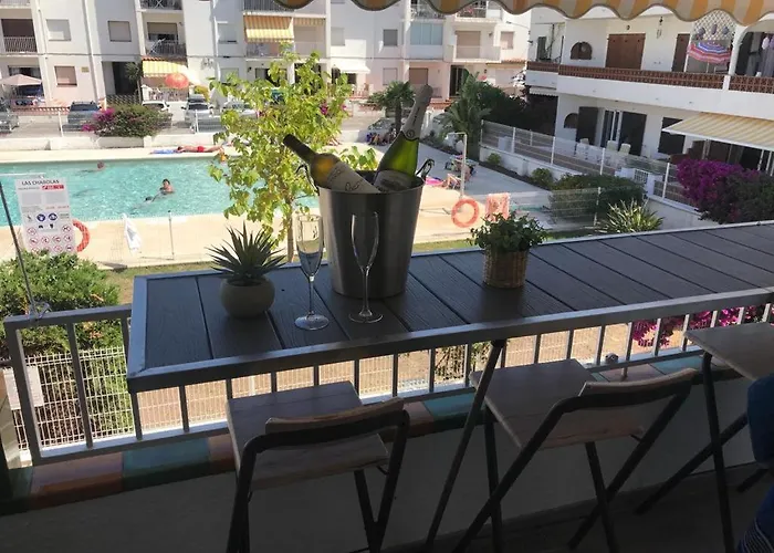 Le Canola Empuriabrava Port - 45M2 - Vue Piscine - Plage Centrale 500M- Parking Prive Gratuit