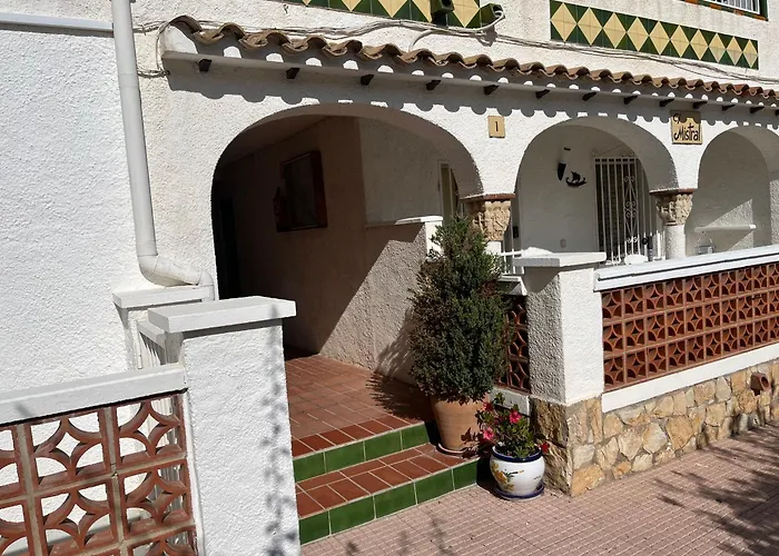 Le Canola Empuriabrava Port - 45M2 - Vue Piscine - Plage Centrale 500M- Parking Prive Gratuit