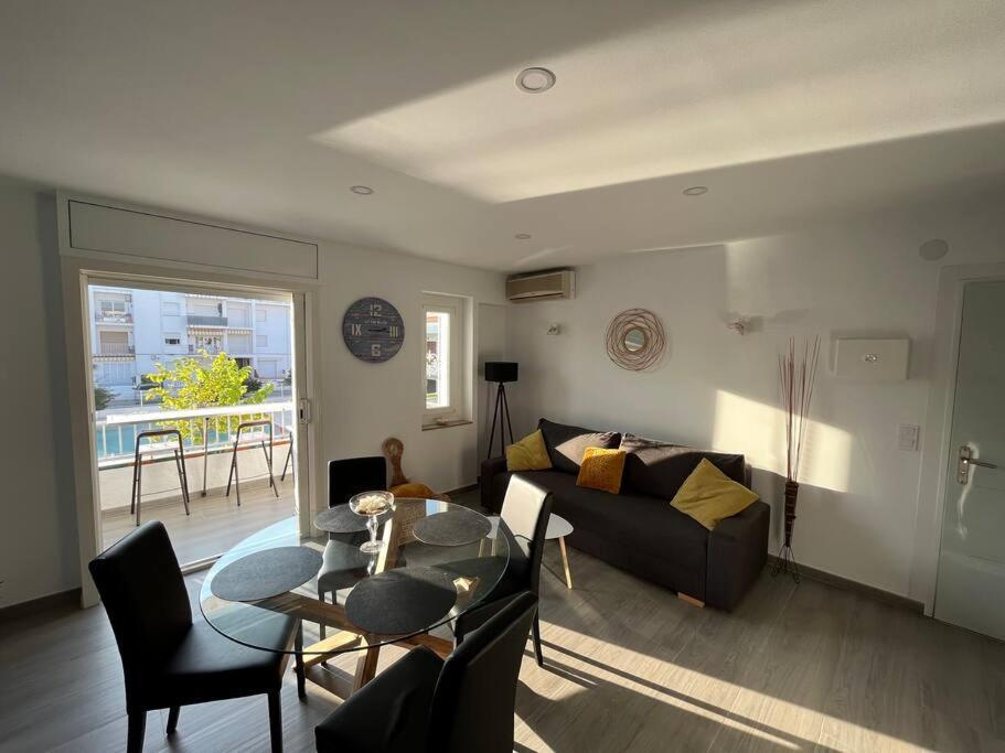 Le Canola Port - 45m2 - Vue Piscine - 500m- Parking Prive Gratuit * Empuriabrava